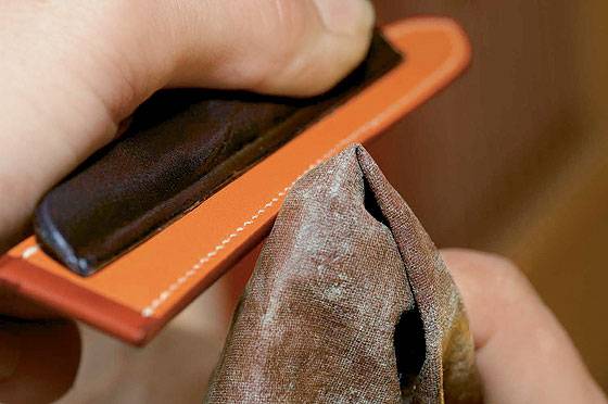 Hermes leather strap -  edge finishing