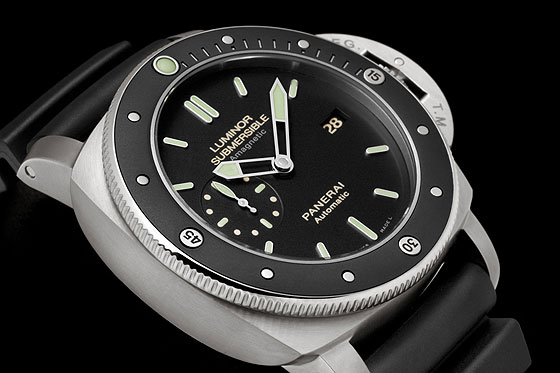 www.watchtime.com | watches wristwatch industry news  | Panerais New Luminor Has Antimagnetic Case | Panerai PAM00389 Detail 1 560