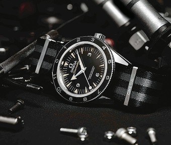 James Bond's Watches: The Complete Movie Timeline | WatchTime - USA's   Watch Magazine