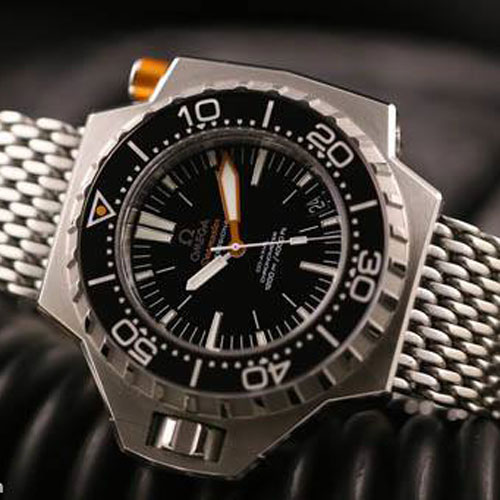 The Basics of the Rotating Divers' Watch Bezel | WatchTime - USA's   Watch Magazine