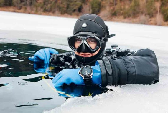 Panerai Luminor Submersible - on diver's wrist