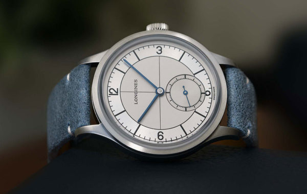 Longines Heritage Classic Sector Dial - dark blue - reclining