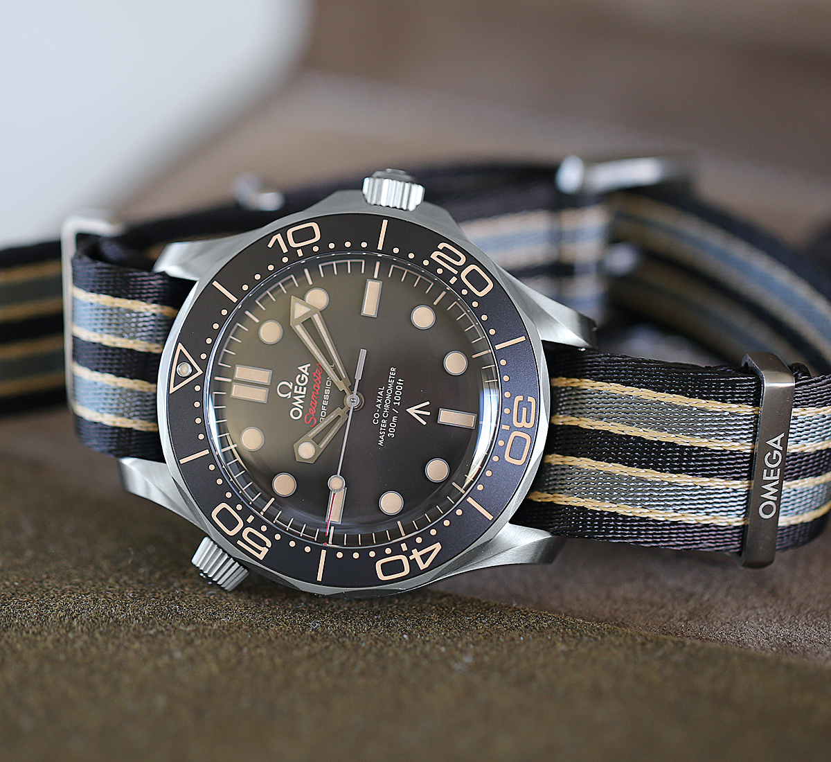 Spy Timer: Reviewing the Omega Seamaster Diver 300M 007 Edition | WatchTime  - USA's No.1 Watch Magazine