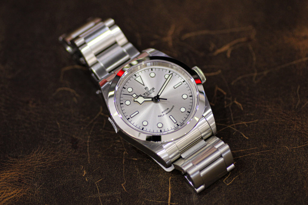Recherche : petit cadran : max 39mm // fond soleillé // bracelet acier // 2500€♥ Tudor-Black-Bay-Silver-Time-Only-1024x683