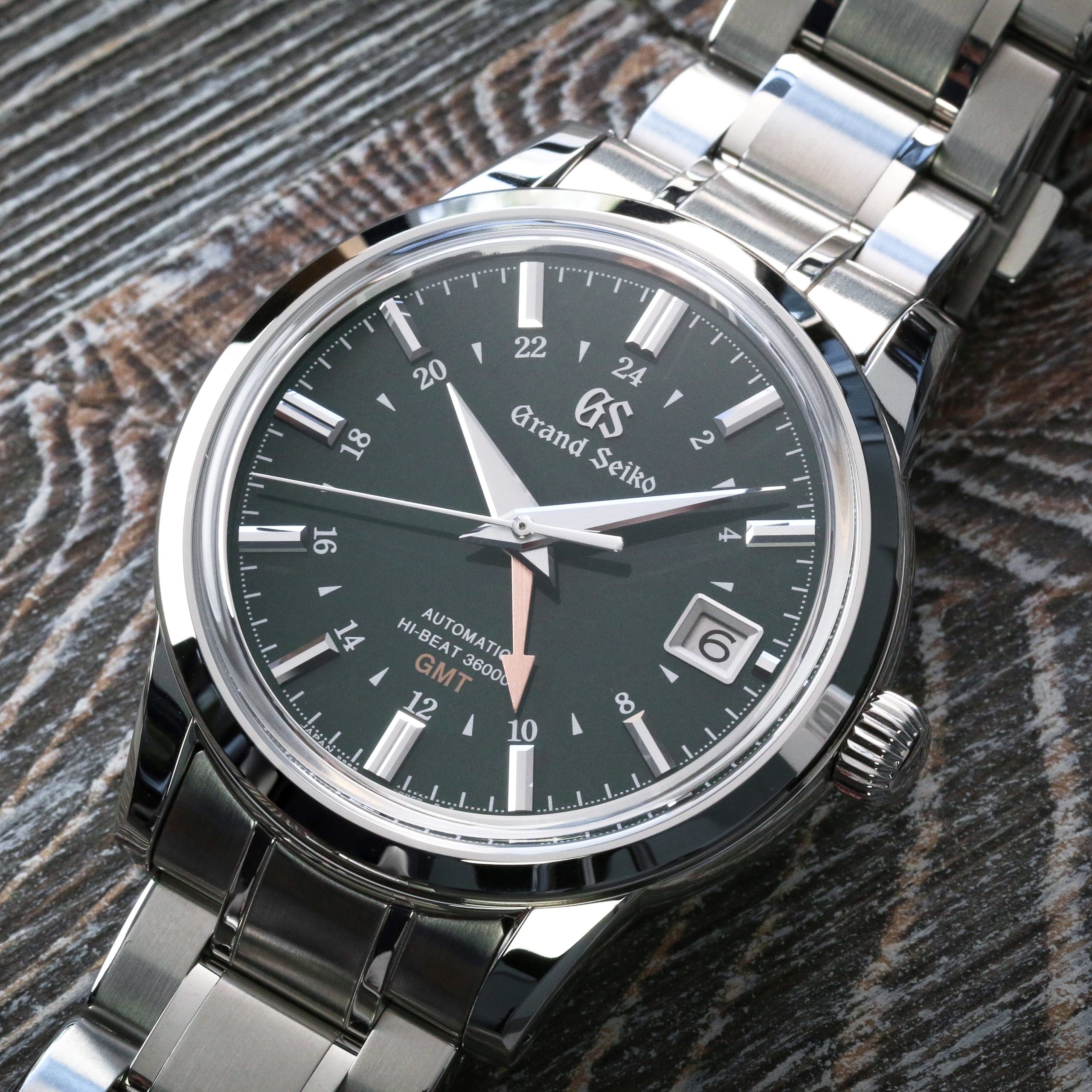 Showing New York 2021: The Grand Seiko Elegance 4 Seasons Collection | WatchTime - USA's No.1 Watch Magazine
