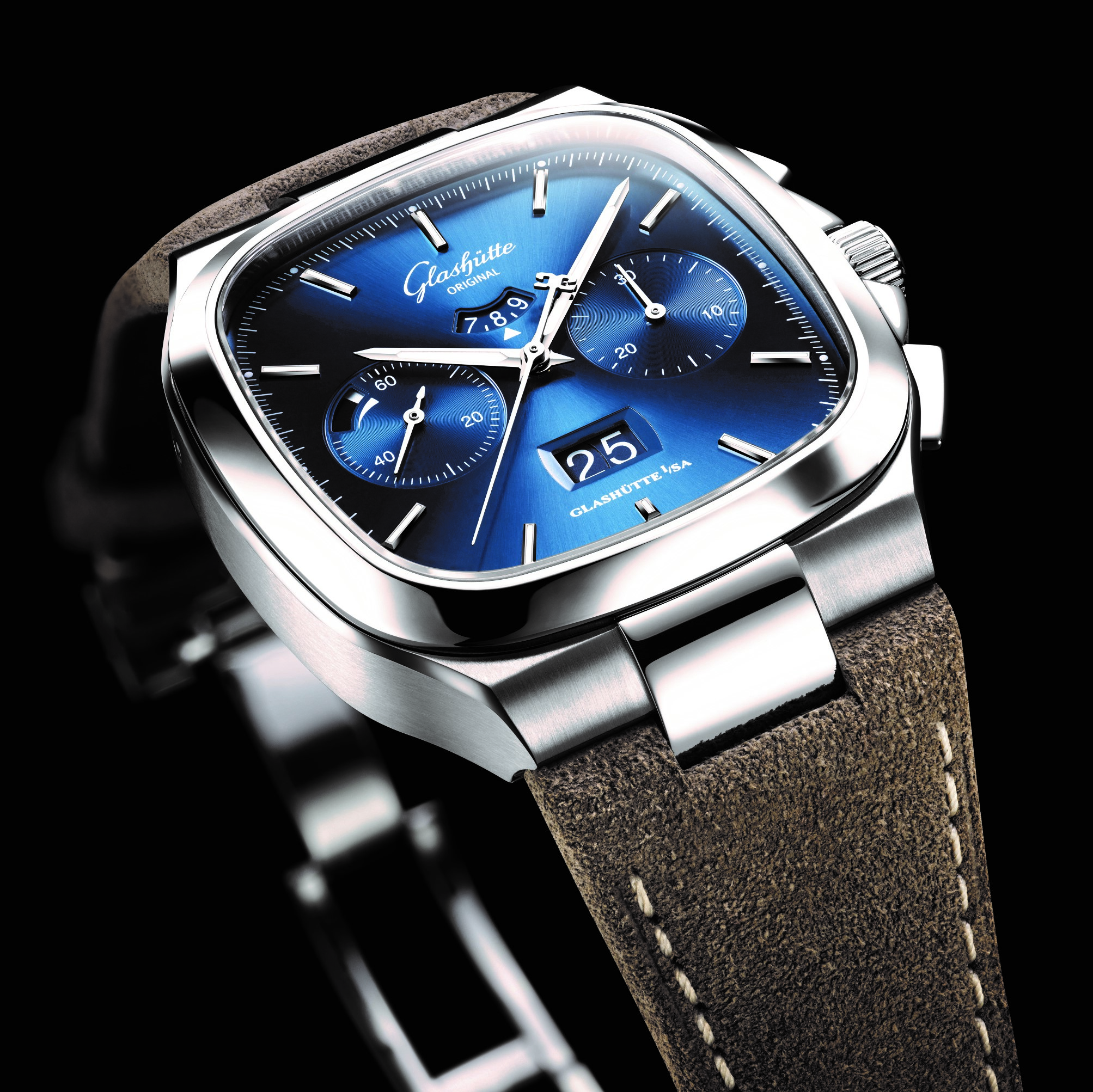 Sponsored: Glashütte Original Launches the Seventies Chronograph Panorama Date in Blue