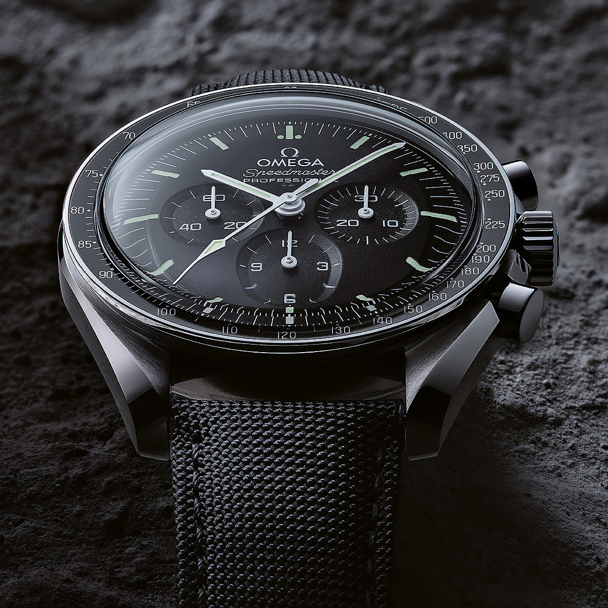 Omega Speedmaster Moonwatch: review, live pics