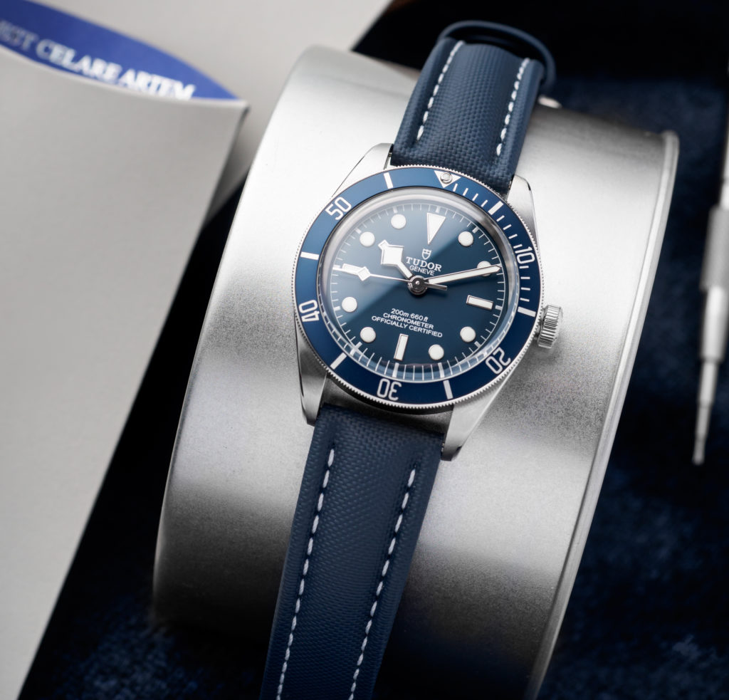 Sponsored: Artem Delivers with Its New Classic Navy Blue Sailcloth Straps