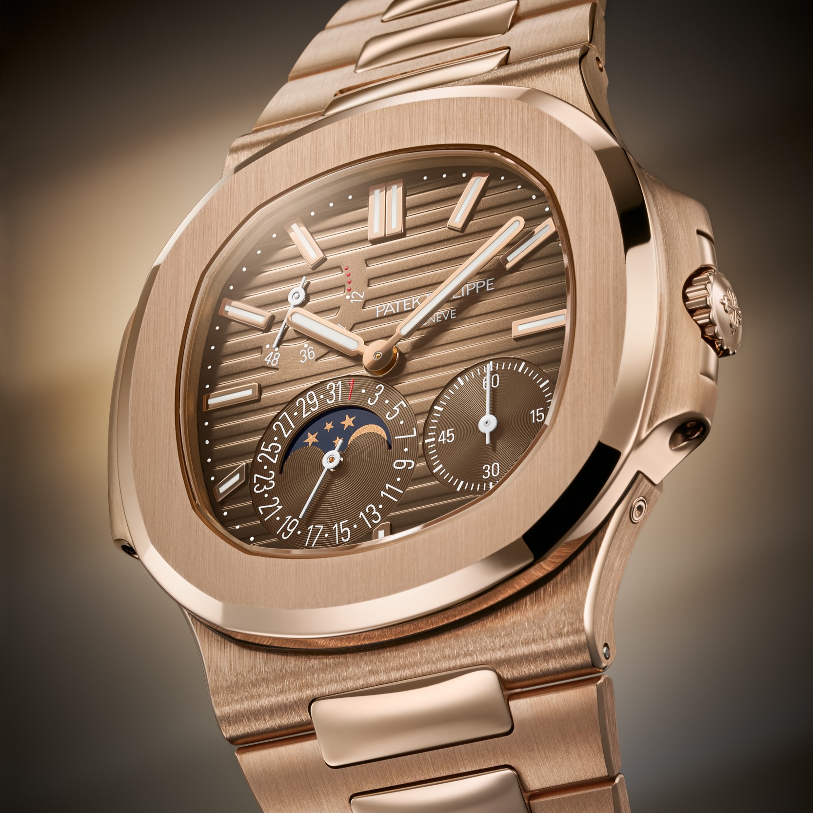 Patek Philippe Releases Nautilus 5712/1R Moon Phases in Rose Gold with